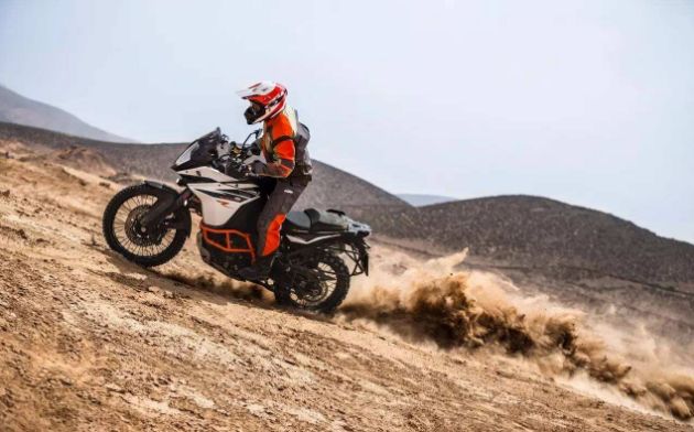 KTM 1090 ADV，性能强大与尖端技术的完美融合