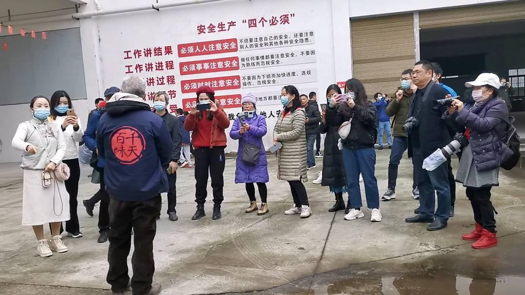 织贡农场交通新动态，发展助力农场繁荣