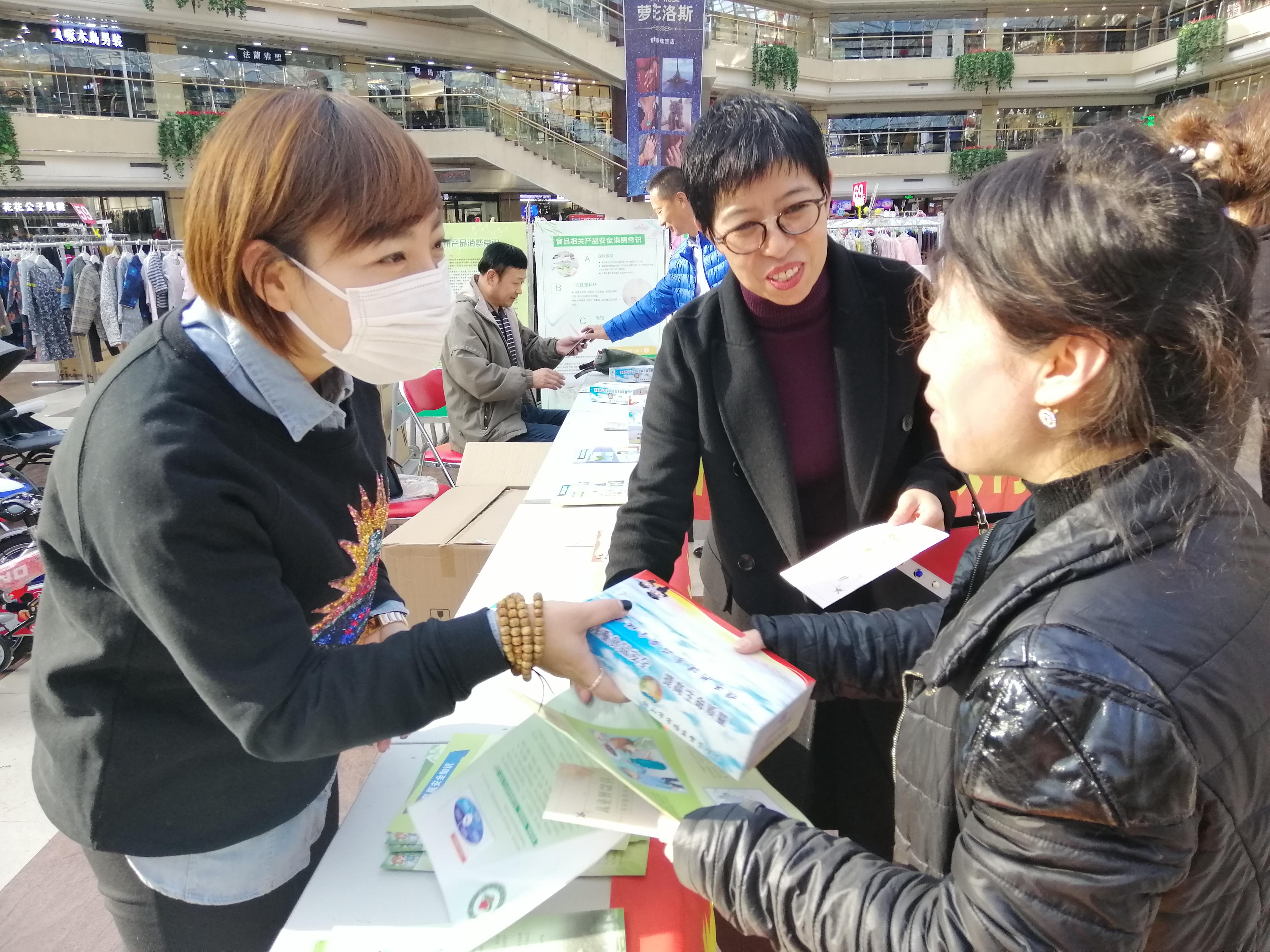 鞍山市食品药品监督管理局领导团队概述